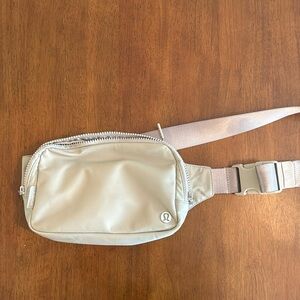 lululemon large belt bag